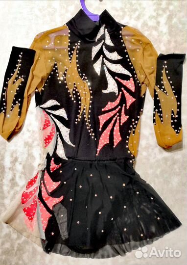 Два купальника для художественной гимнастики