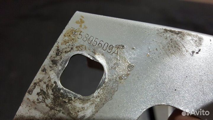 Кронштейн крепления крыла Porsche Cayenne 955