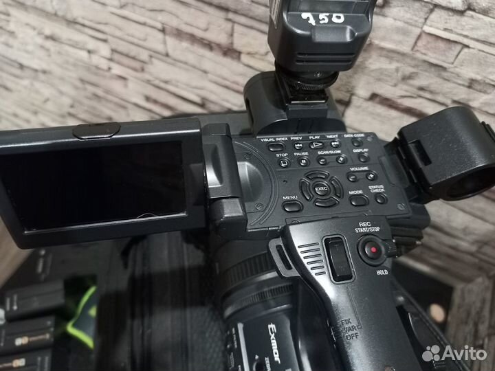 Видеокамера sony HDR-AX2000E