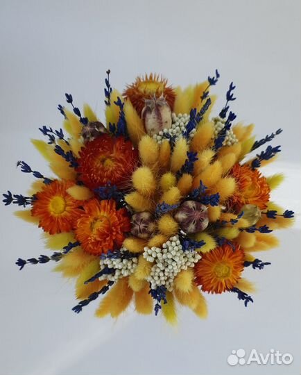 Букет из Лагуруса и сухоцветов