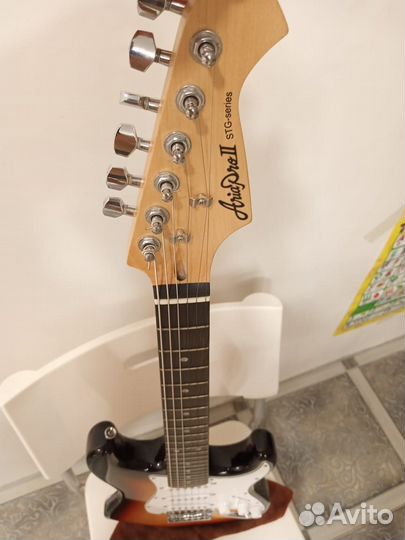 Электронная гитара 3 4