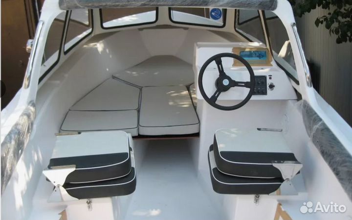 Катер каютный Фишроуд (Fishroad) 530 HT