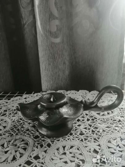 Старинный подсвечник