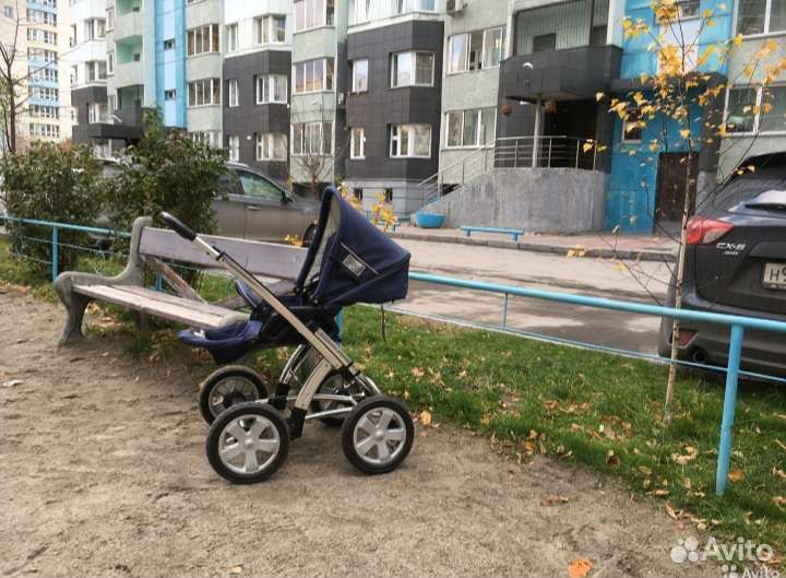 Прогулочная коляска внедорожник