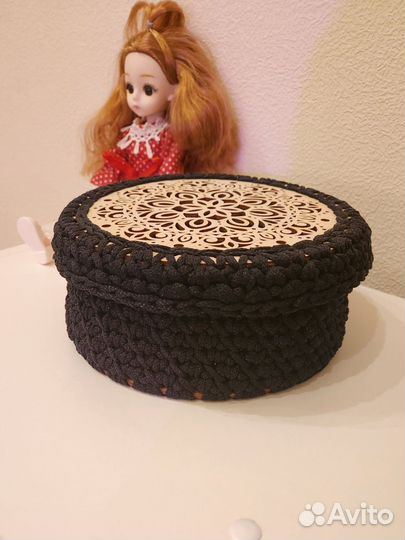 Корзина вязаная