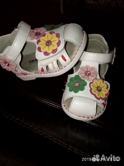 Продам сандали