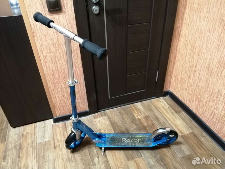 Самокат Razor A5 Lux складной