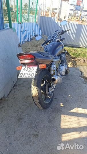 Yamaha XJR400