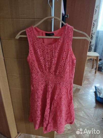 Отдам пакетом женские платья 46-48р