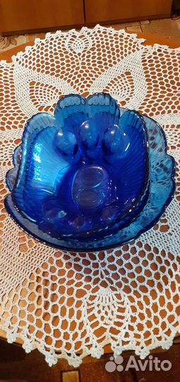 Набор салатников из синего стекла