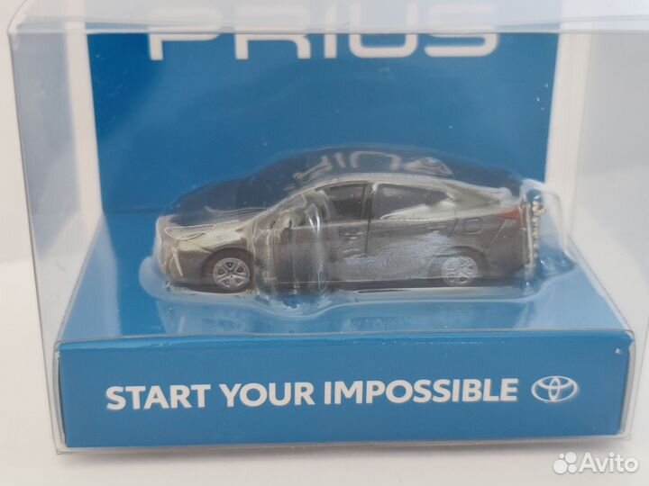 Брелок Toyota Prius 1:64