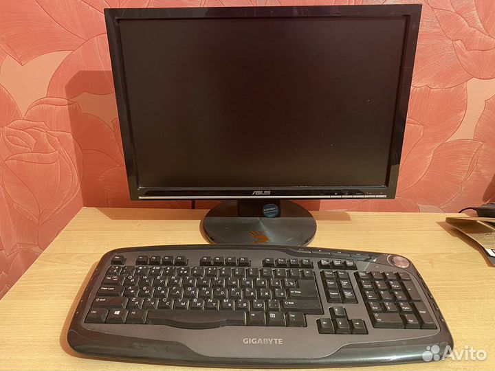 Продам монитор и клавиатуру
