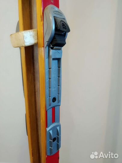 Беговые лыжи деревянные
