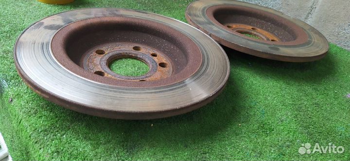 Диск тормозной пара задний Volvo V70 B4204T7 2011