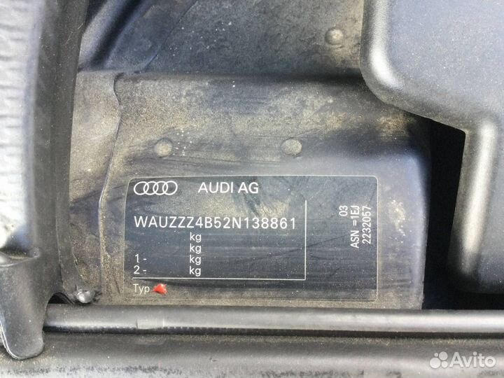 Обшивки стойки крыши пара Audi A6 C5 ASN 2002