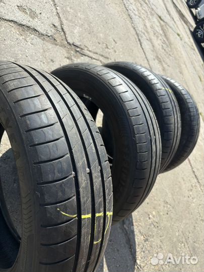 Goodyear EfficientGrip Performance 185/65 R15