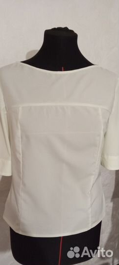 Блузка женская молочного цвета