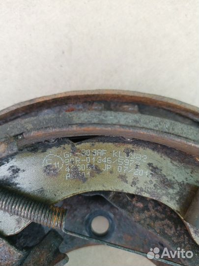 Щит опорный задний левый Ford Maverick 2003 г