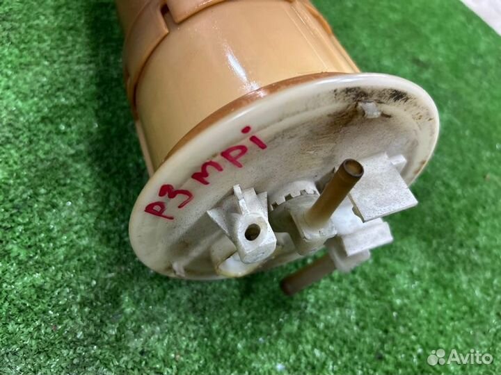 Топливный насос низкого давления Mitsubishi Pajero