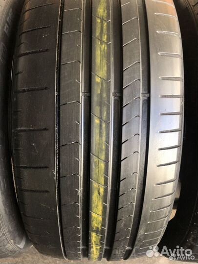 Pirelli P Zero PZ4 235/35 R20 92Y