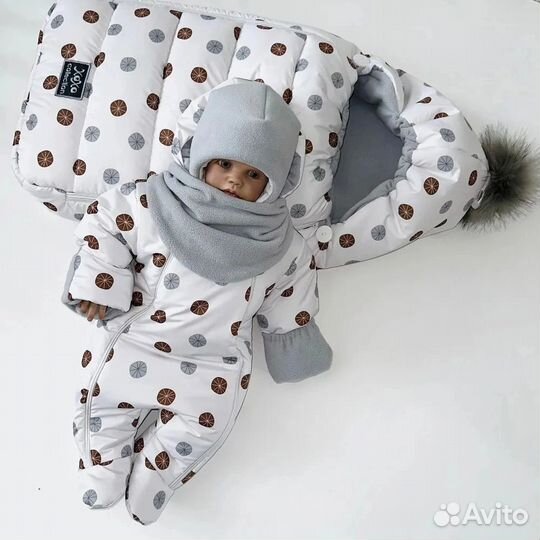 Зимний комплект на выписку с комбинезоном