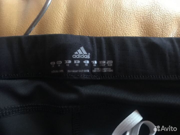 Adidas женские спортивные шорты