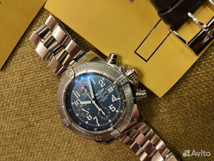 Часы breitling avenger