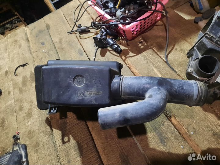 Корпус воздушного фильтра chrysler газ 31105