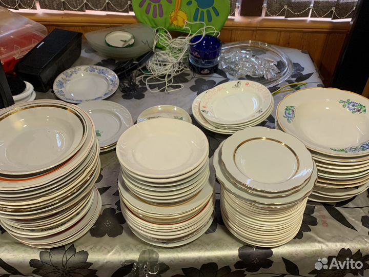Набор столовой посуды-тарелки,Цена за все