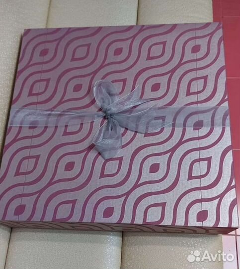 Коробка подарочная