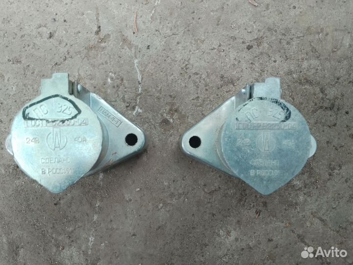 Розетка пс 325 24В 40А