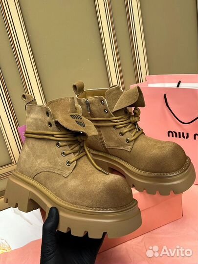 Ботинки Miu Miu женские зимние