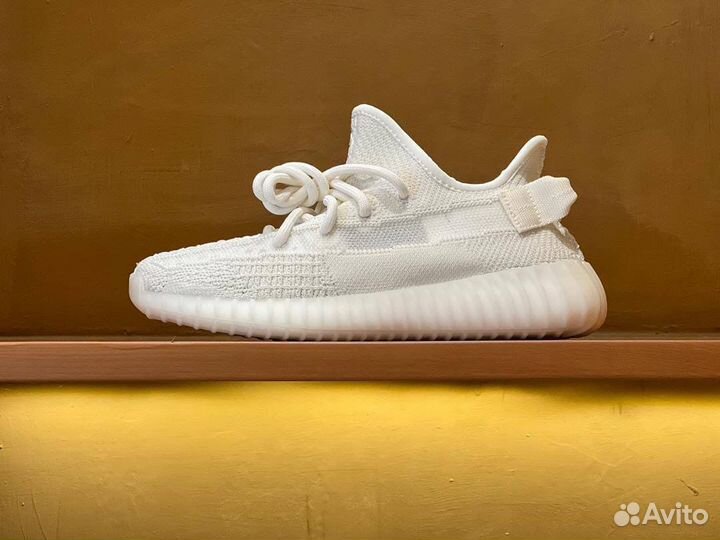 Кроссовки Adidas Yeezy Boost 350v2