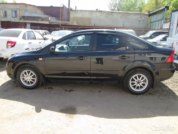 Ford Focus 2.0 МТ, 2006, 299 000 км