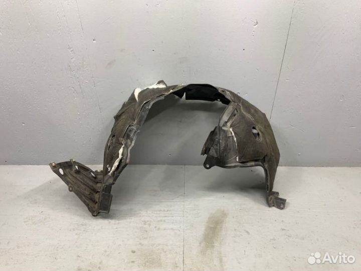 Подкрылок передний правый Nissan Teana L33