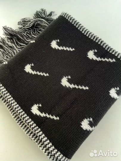 Шарф вязанный Nike Swoosh All Over Logo