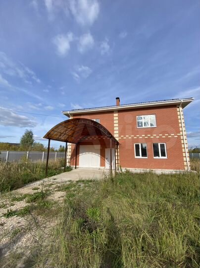 Дом 295 м² на участке 12,5 сот.