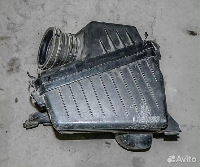 Корпус воздушного фильтра Kia Magentis 1