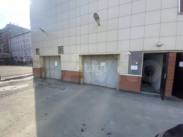 Машиноместо, 25 м²