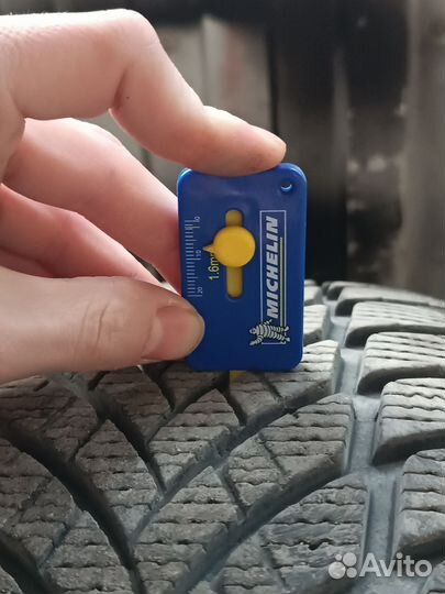 Goodyear UltraGrip Ice 2 235/55 R18 104T