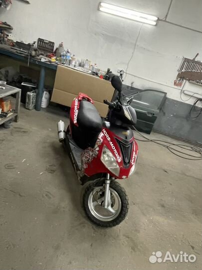 Скутер hors-motors