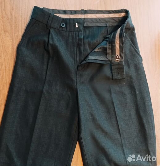 Костюм тройка на мальчика 10-13 лет