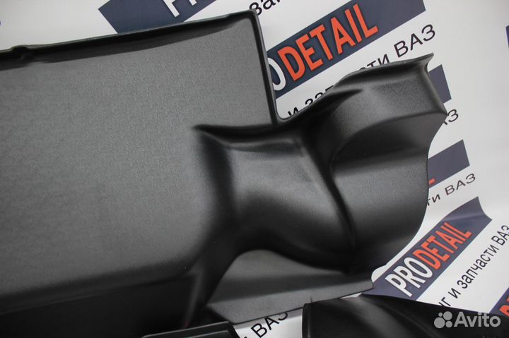 Обивка багажника ваз 2105-2107 пластик (3 части)