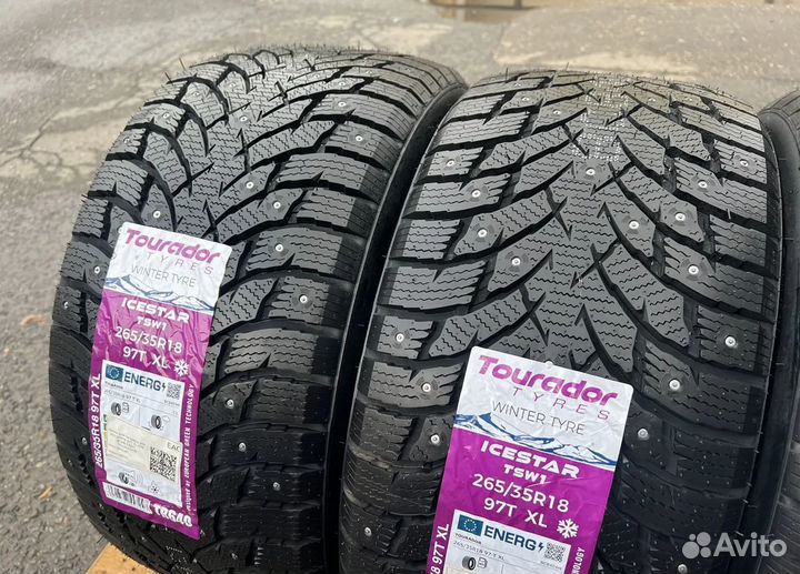 Tourador Ice Star TSW1 245/40 R18 и 265/35 R18 30T