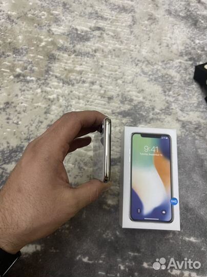 iPhone X, 64 ГБ