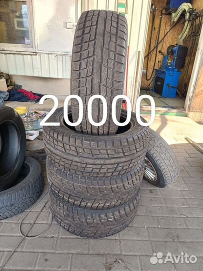 Yokohama 124R 235/55 R18