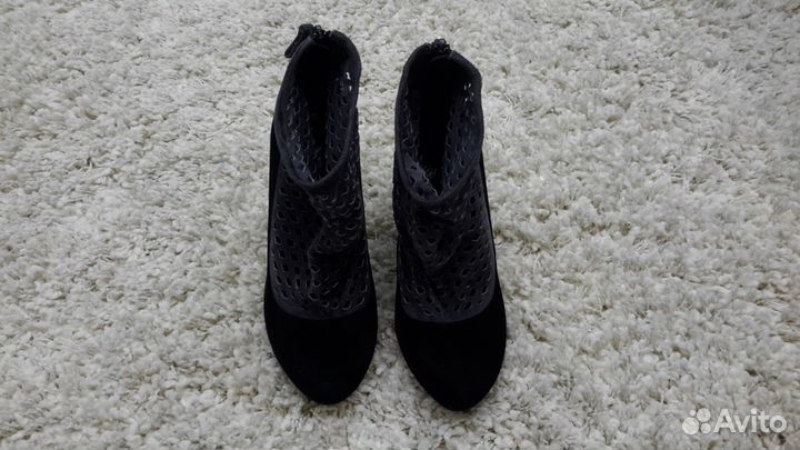 Модная обувь corsocomo