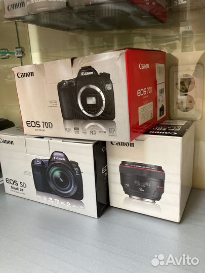 Зеркальный фотоаппарат Canon 70D body