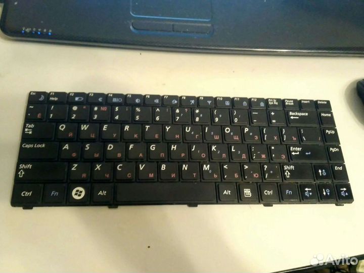 Оригинальная клавиатура samsung r440 r425 итд