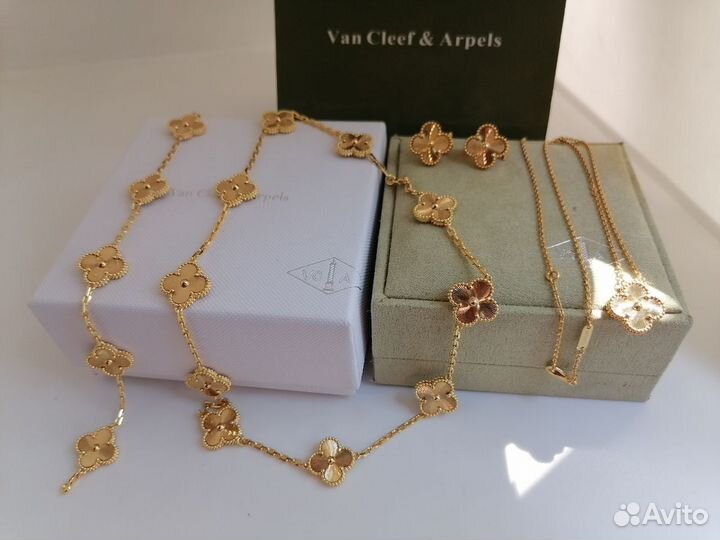 Колье, цепочка, браслет, серьги в образе Van Cleef